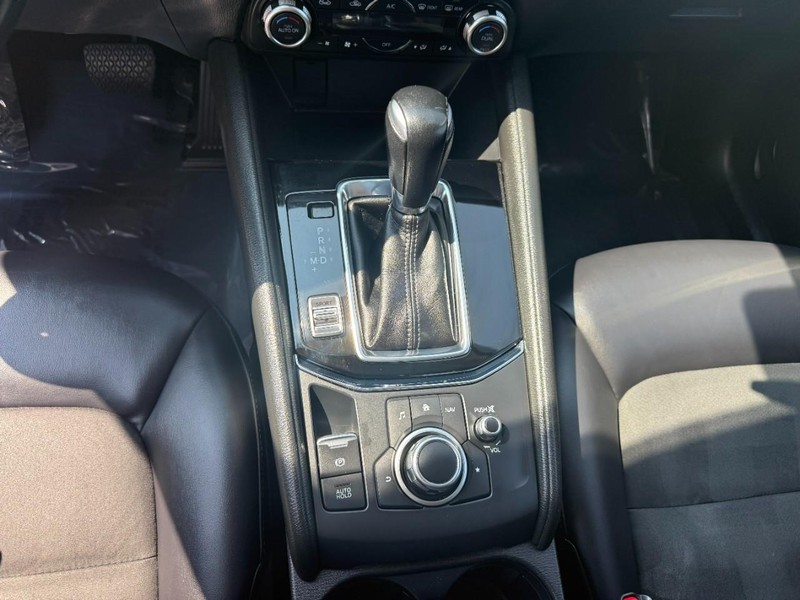 Mazda CX-5 Vehicle Image 16