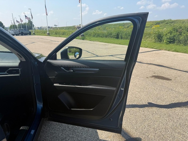 Mazda CX-5 Vehicle Image 20