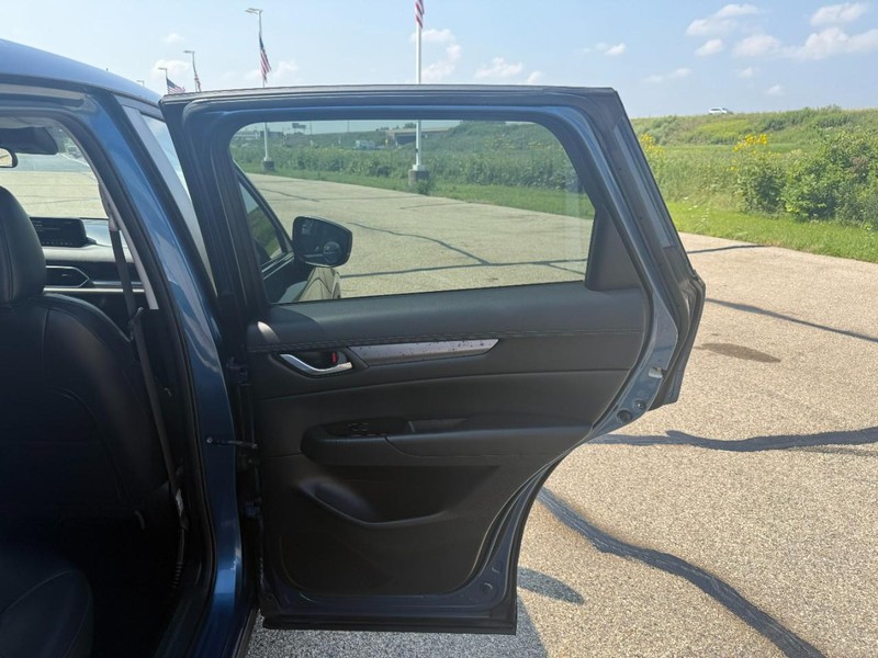 Mazda CX-5 Vehicle Image 23