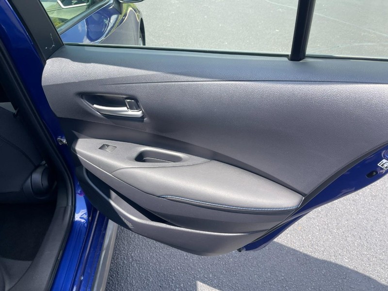 Toyota Corolla Vehicle Image 11