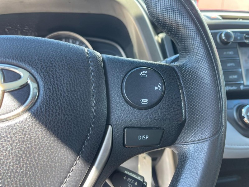 Toyota RAV4 Vehicle Image 16