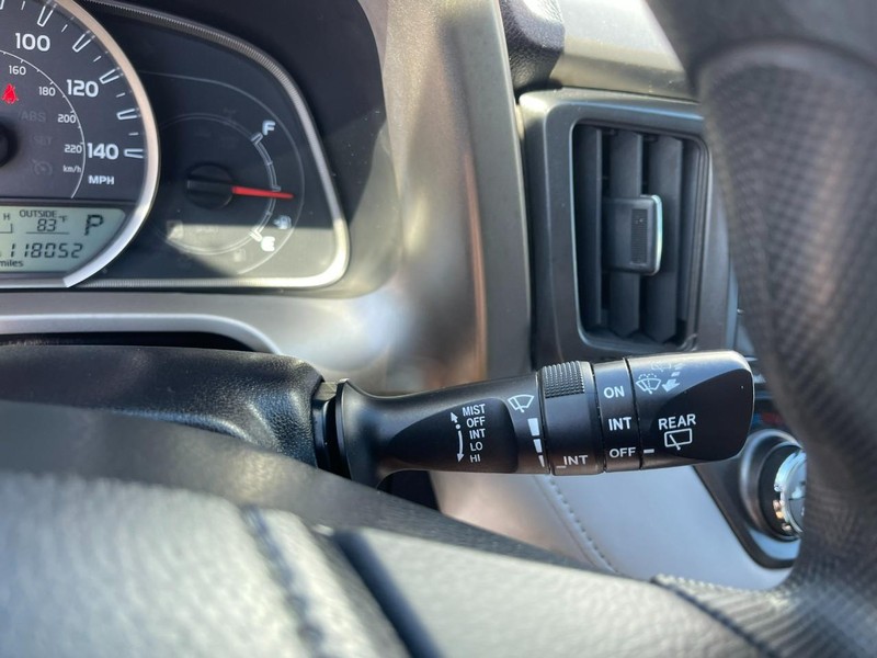 Toyota RAV4 Vehicle Image 18