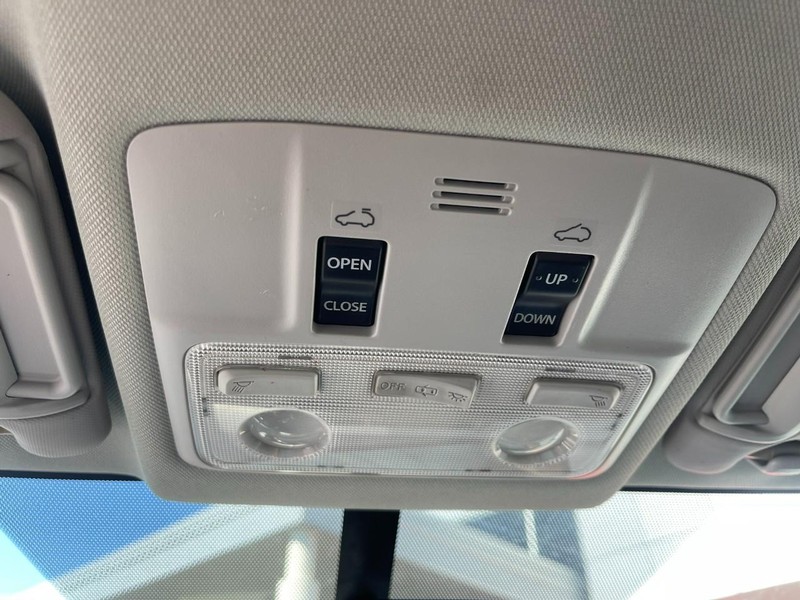 Toyota RAV4 Vehicle Image 22