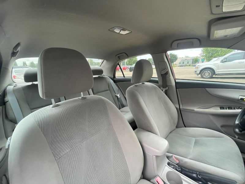 Toyota Corolla Vehicle Image 04