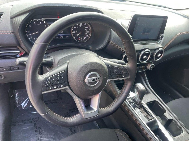 Nissan Sentra Vehicle Image 20