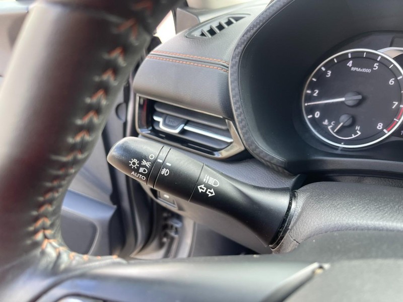 Nissan Sentra Vehicle Image 23