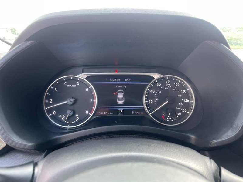 Nissan Sentra Vehicle Image 28