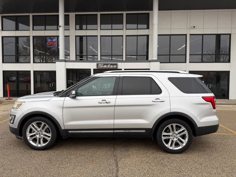 Ford Explorer Vehicle Image 08