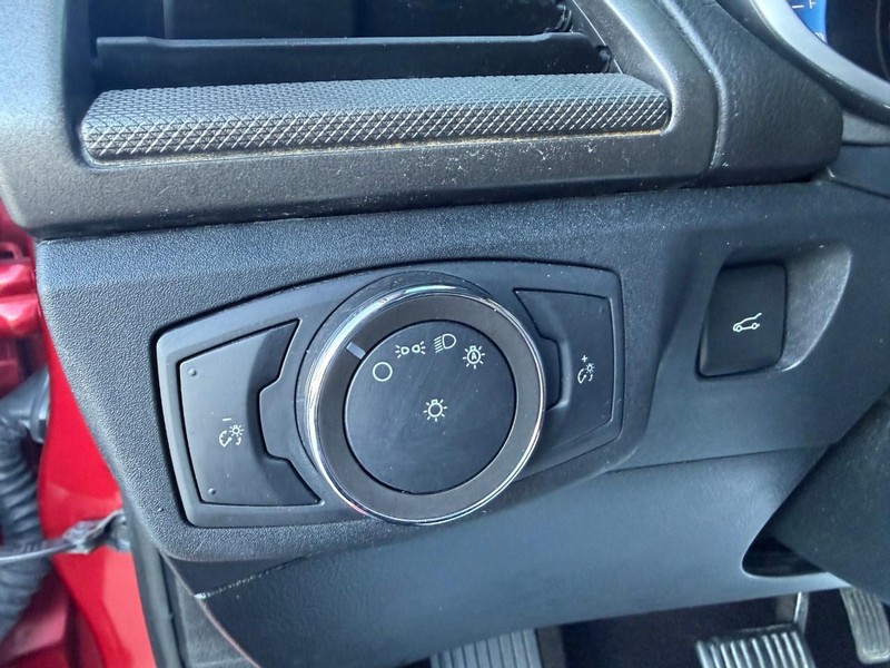 Ford Fusion Vehicle Image 18