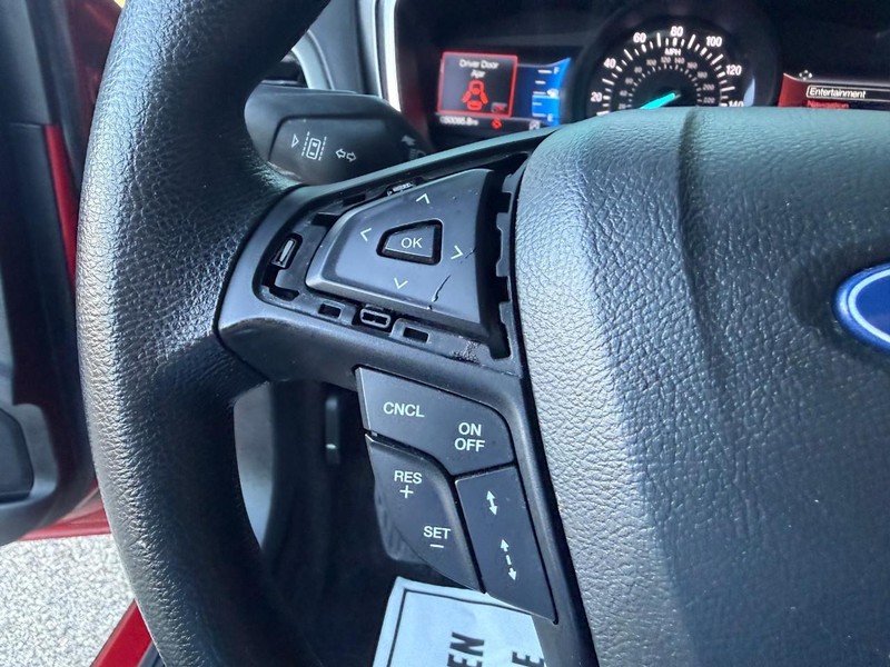 Ford Fusion Vehicle Image 20