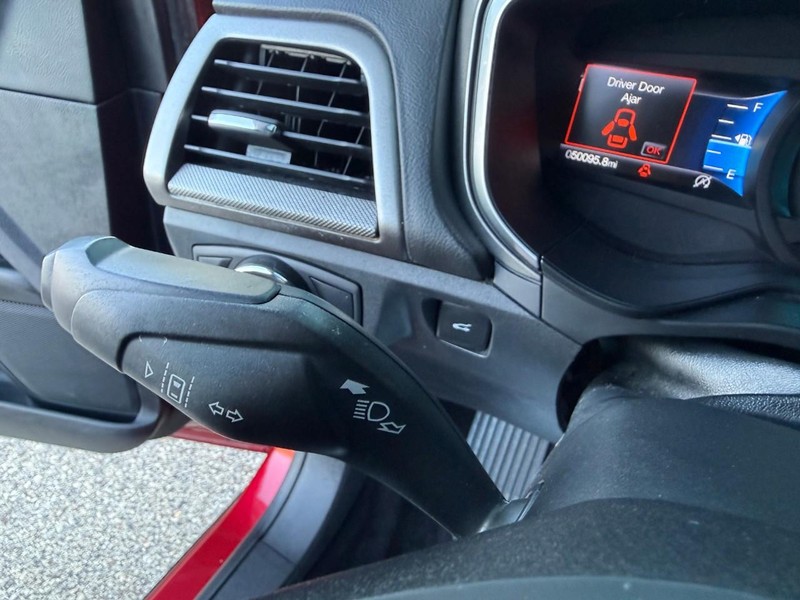 Ford Fusion Vehicle Image 21