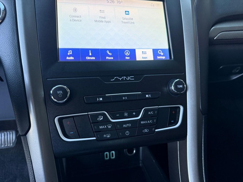 Ford Fusion Vehicle Image 25