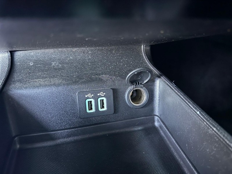 Ford Fusion Vehicle Image 26