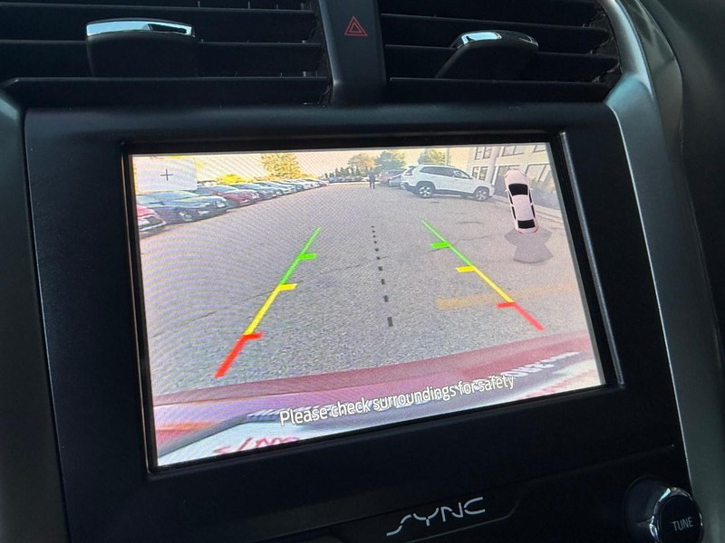 Ford Fusion Vehicle Image 28