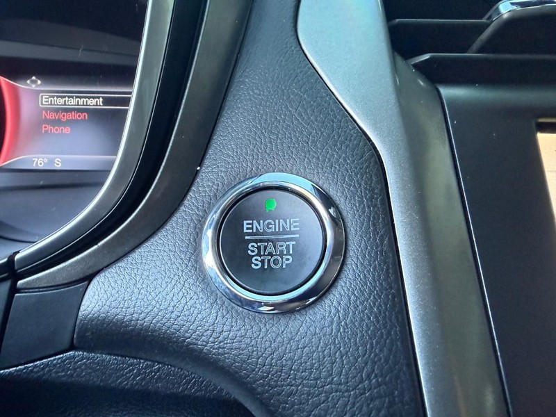 Ford Fusion Vehicle Image 30