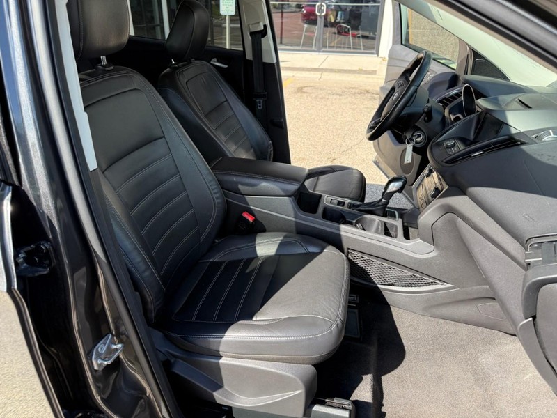 Ford Escape Vehicle Image 17