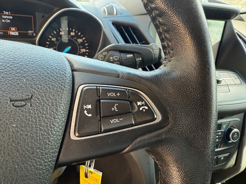 Ford Escape Vehicle Image 24