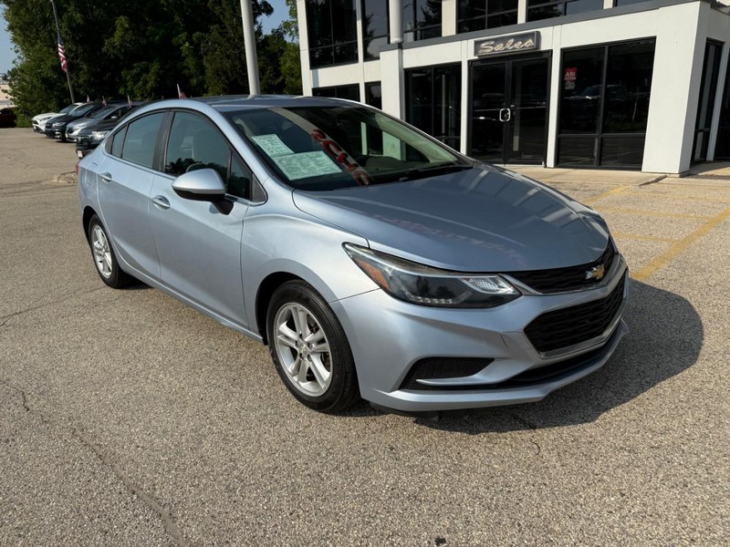 Chevrolet Cruze Vehicle Image 03