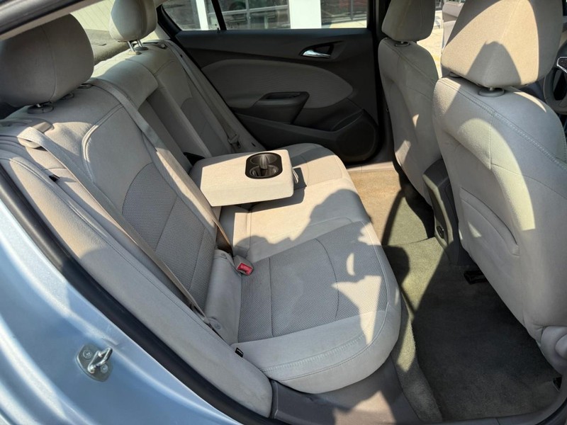 Chevrolet Cruze Vehicle Image 13