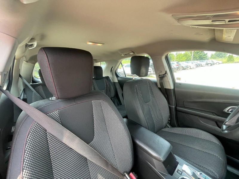 Chevrolet Equinox Vehicle Image 04