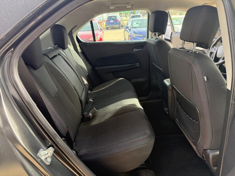 Chevrolet Equinox Vehicle Image 14