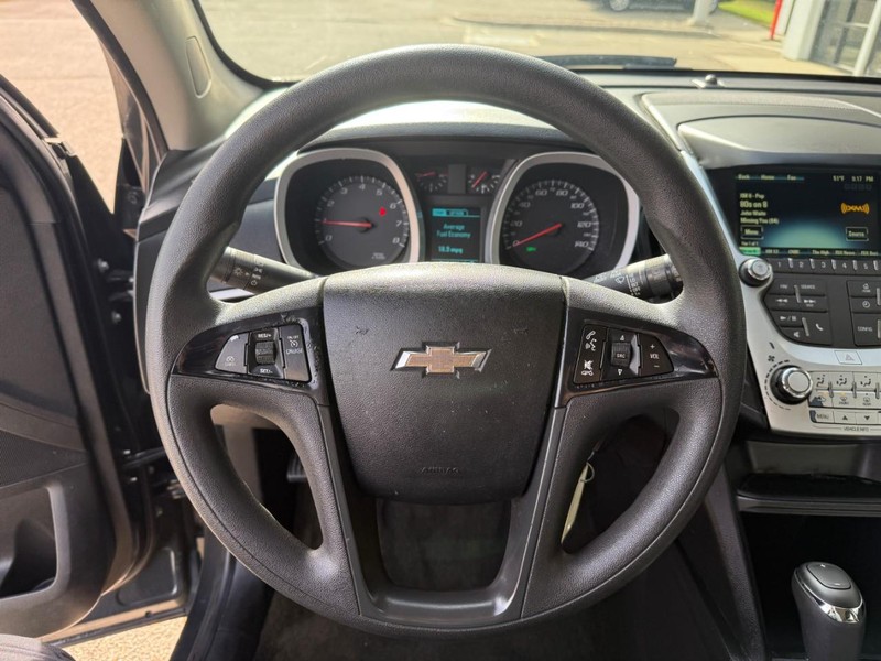 Chevrolet Equinox Vehicle Image 18