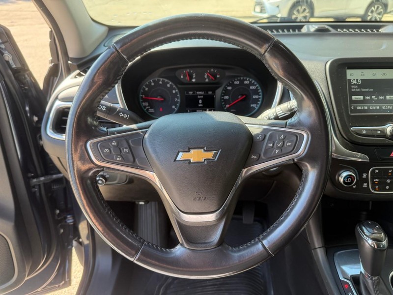 Chevrolet Equinox Vehicle Image 21