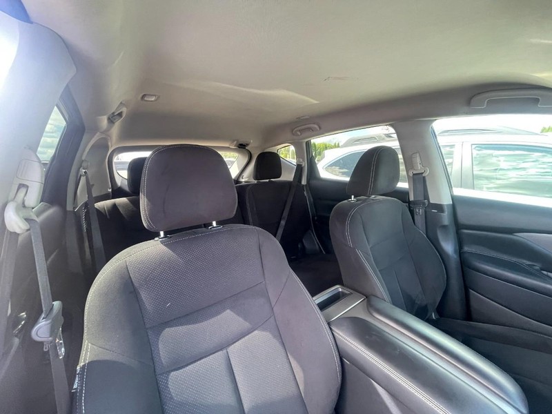 Nissan Murano Vehicle Image 04