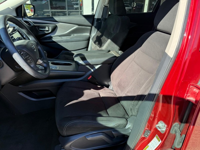 Nissan Murano Vehicle Image 09