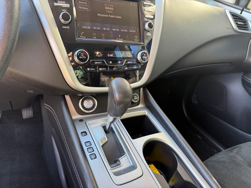 Nissan Murano Vehicle Image 28