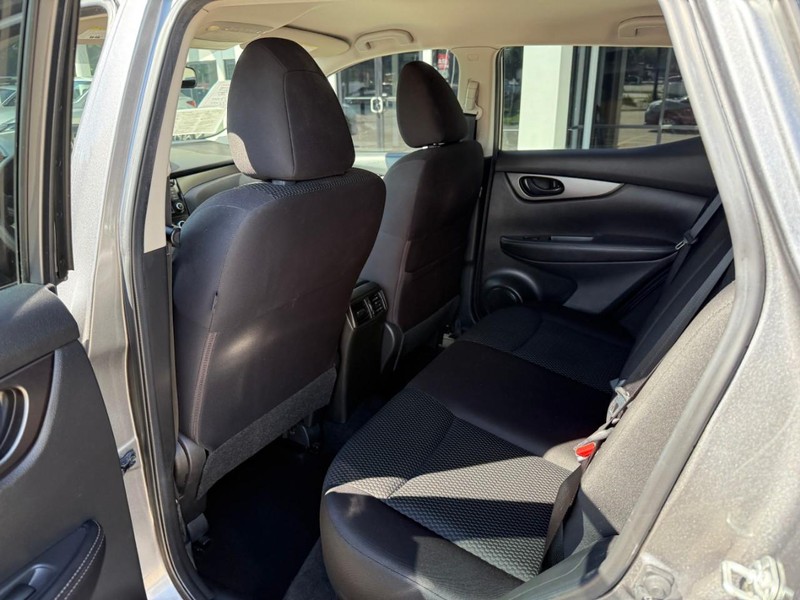 Nissan Rogue Sport Vehicle Image 12