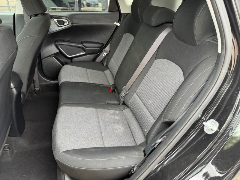 Kia Soul Vehicle Image 11