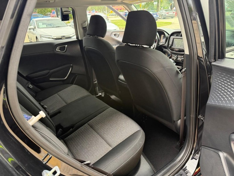 Kia Soul Vehicle Image 15