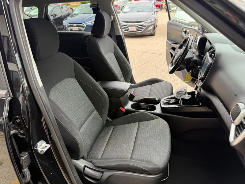 Kia Soul Vehicle Image 16