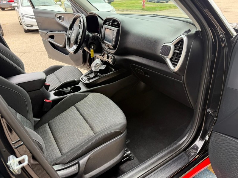 Kia Soul Vehicle Image 17