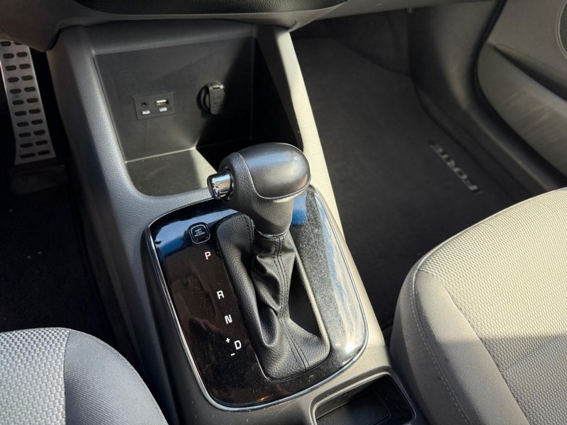 Kia Forte Vehicle Image 28