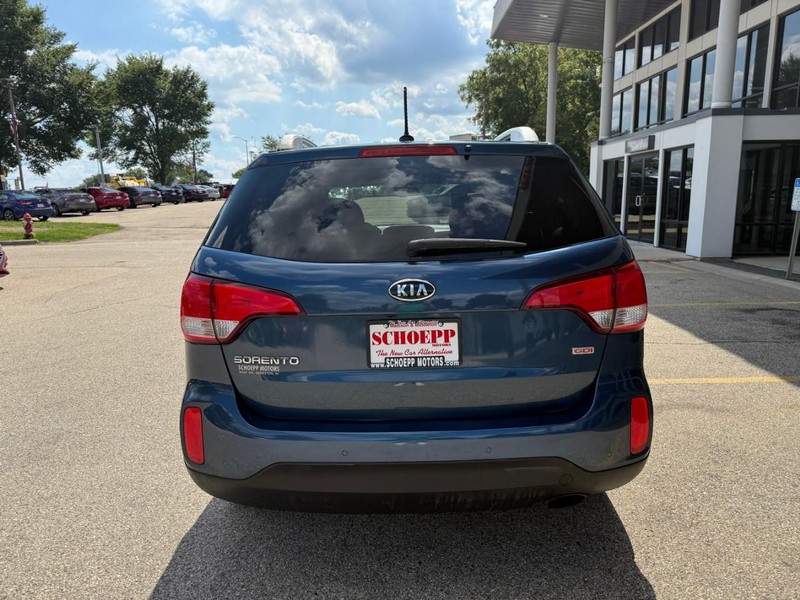 Kia Sorento Vehicle Image 06
