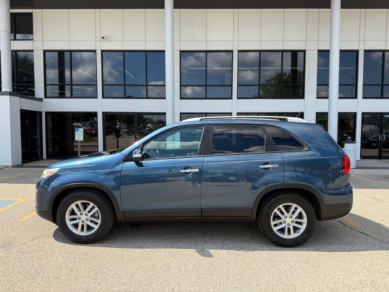Kia Sorento Vehicle Image 08