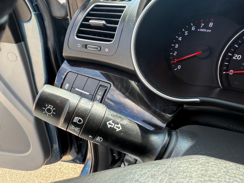 Kia Sorento Vehicle Image 21