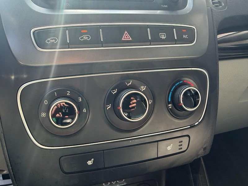 Kia Sorento Vehicle Image 28
