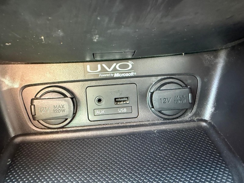 Kia Sorento Vehicle Image 29