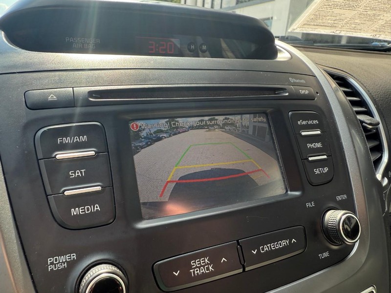 Kia Sorento Vehicle Image 31