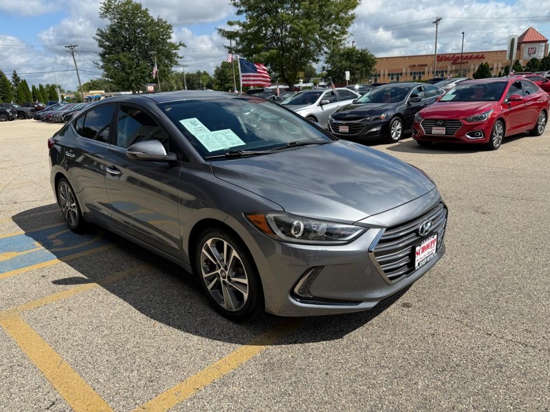 Hyundai Elantra Vehicle Image 03