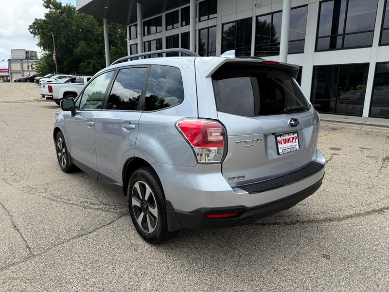 Subaru Forester Vehicle Image 07