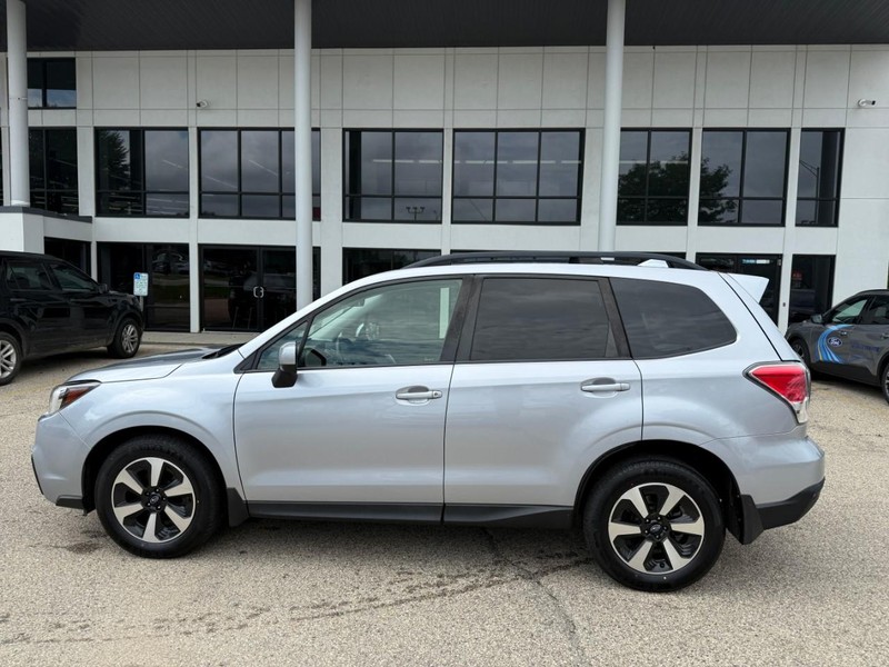 Subaru Forester Vehicle Image 08