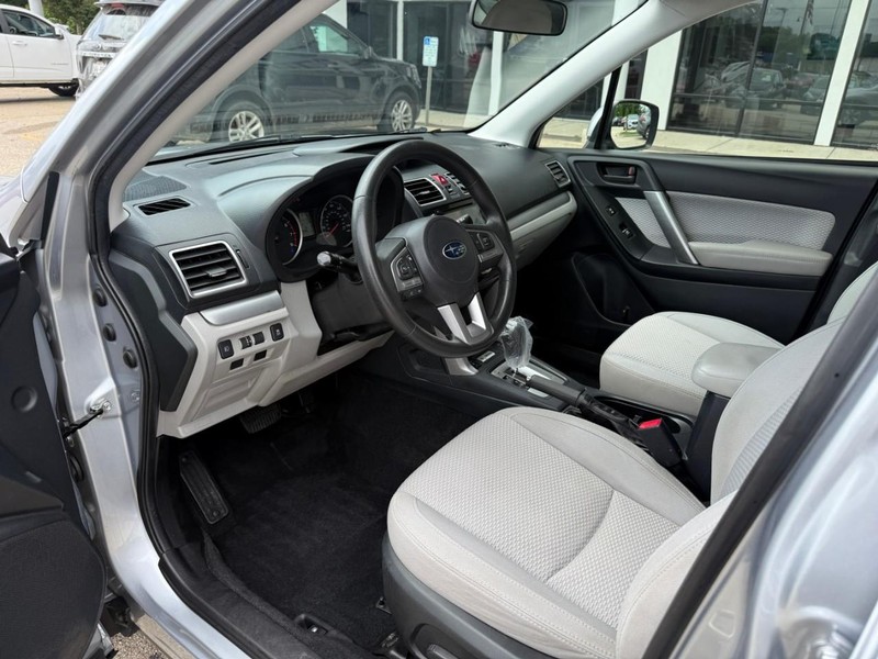 Subaru Forester Vehicle Image 10