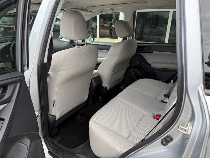 Subaru Forester Vehicle Image 12