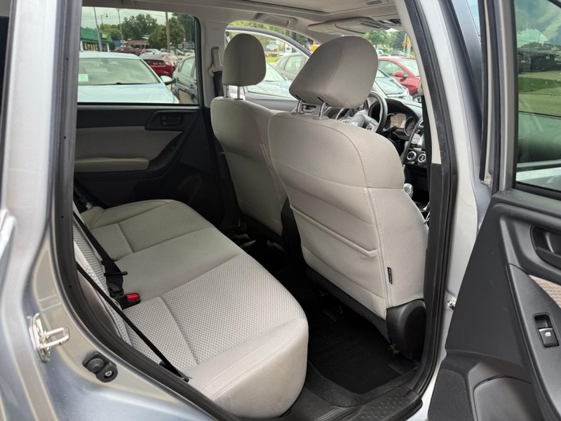 Subaru Forester Vehicle Image 15