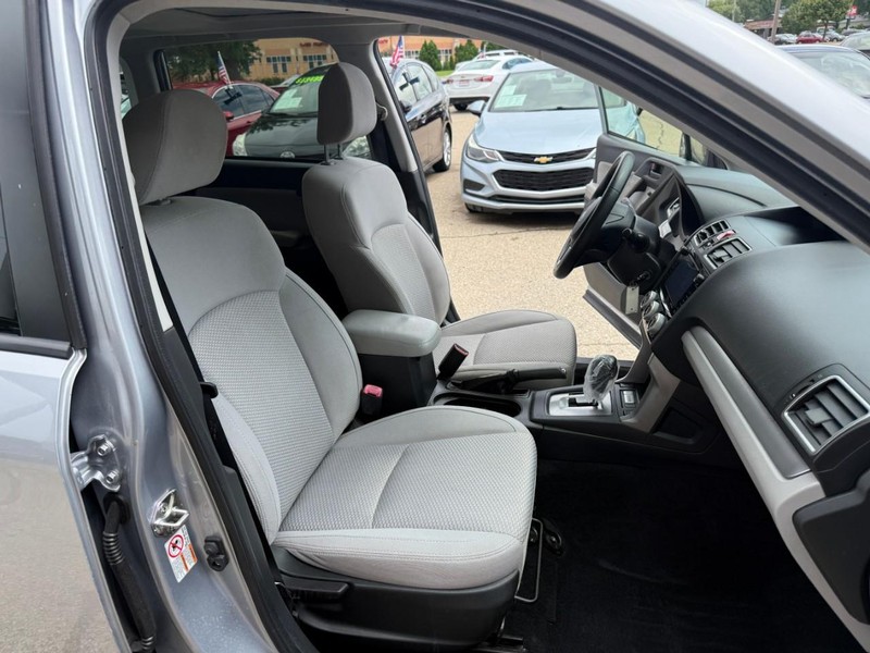 Subaru Forester Vehicle Image 16
