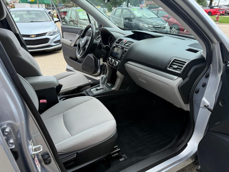 Subaru Forester Vehicle Image 17